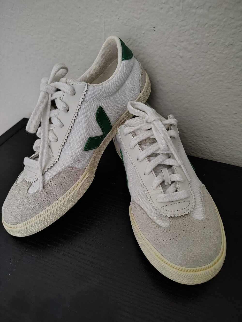 Veja Volley Canvas White/ Emeraude Low Top Sneakers - Picture 10 of 14